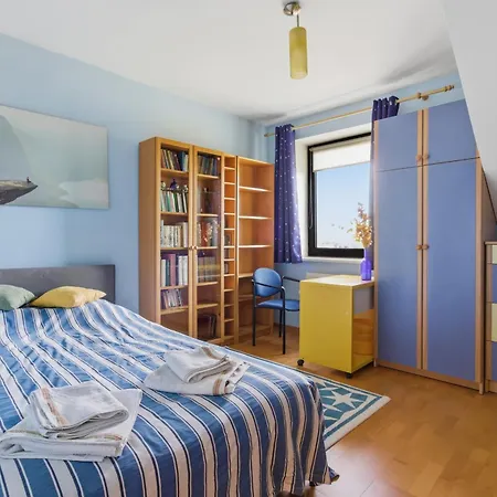 Apartment Bronowice - Large And Modern With Free Parking Spot