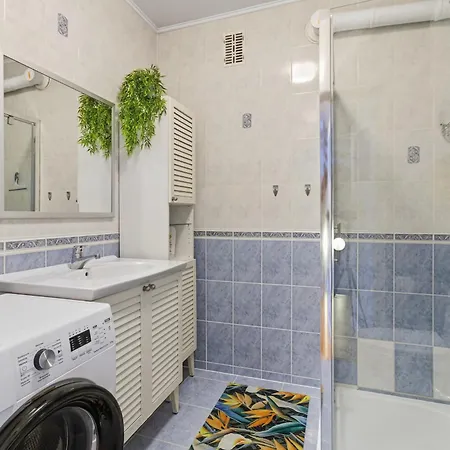 Bronowice - Large And Modern With Free Parking Spot *